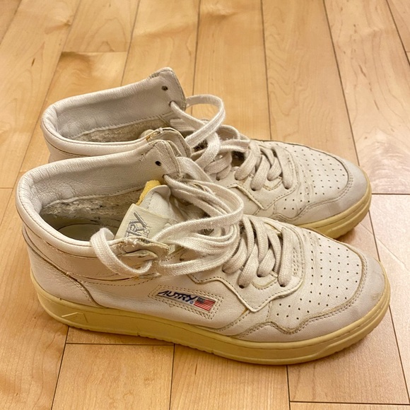 Autry - Picture 4 of 4